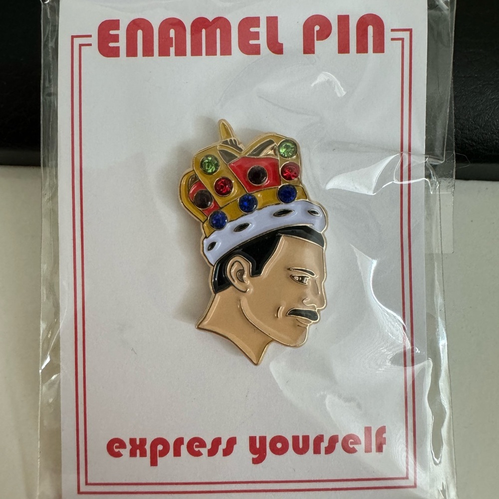 QUEEN Freddie Mercury Pin